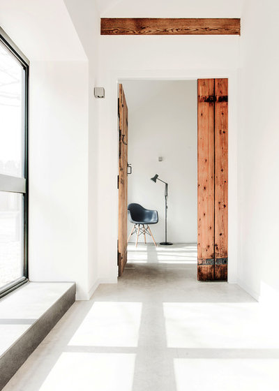 Scandinavian Hallway & Landing by AR Design Studio Ltd